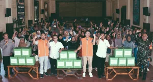 Hankook Salurkan Ribuan Sembako ke Warga Miskin dan Anak Yatim di Cikarang Pusat