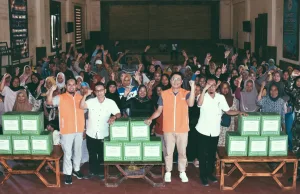 Hankook Salurkan Ribuan Sembako ke Warga Miskin dan Anak Yatim di Cikarang Pusat