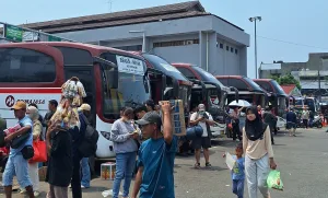 Terminal Induk Bekasi Operasikan 926 Bus Angkut 7.485 Pemudik, Mayoritas Tujuan Jabar