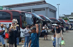 Terminal Induk Bekasi Operasikan 926 Bus Angkut 7.485 Pemudik, Mayoritas Tujuan Jabar