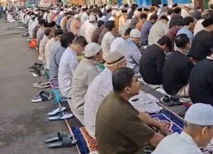 Jangan Salah Niat, Ini Lafal yang Benar Salat Idulfitri