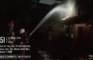Diduga Korsleting Meteran Listrik, Gudang Sembako Pondok Grosir Terbakar