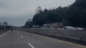H+2 Lebaran, Arus Balik Mudik dari Salatiga-Banyumanik Padat Antrean Hingga 30 KM