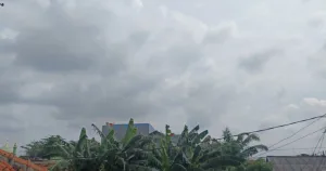 Update Cuaca Bekasi Hari Ini: Pagi Berawan, Potensi Hujan Ringan Siang Hari