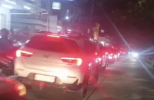 H-6 Idulfitri: Kendaraan Mobil Mengular di Jalan Alinda Kaliabang, Pemotor Cari Jalan Tikus