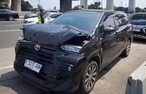 3 Mobil Tabrakan Beruntun di KM 10 Cikunir, Istri Pengemudi Alami Syok