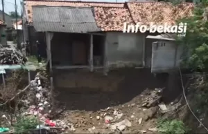 4 Rumah di Desa Kalijaya Tergerus Kali Cikarang, Dua Sudah Hilang Sisa Pondasi