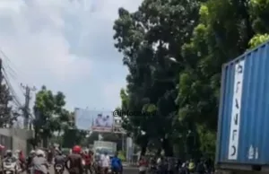 Tewas Terjatuh ke Kolong Truk Kontainer, Wanita Korban Lakalantas di Bantargebang