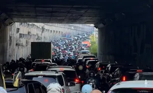 Macet Parah Mengular Terjadi di Underpass Tambun Saat Jam Sibuk