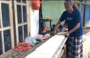 Dilema Pengrajin Tempe di Bekasi: Bahan Baku Meroket, Tak Berani Naikkan Harga