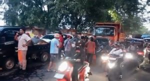 Tabrakan Beruntun di Dekat Grand Wisata, 8 Kendaraan Ringsek