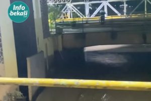 Debit Air Kali Bekasi Naik Akibat Kiriman dari Bogor, Tinggi Air Capai 535 Cm