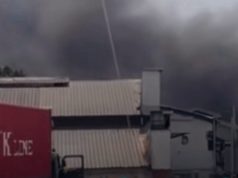 Pabrik Milik PT Rotary di Rawalumbu Terbakar, Kepulan Asap Membumbung Tinggi