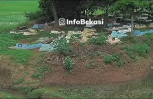 Viral Warga Lewati Galengan Sawah Kubur Jenazah, Pemdes Ciledug: Itu Bukan TPU