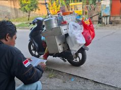 Penjual Bubur Ayam di Tambun, Cara Bang Ali Meraup Rezeki Sambil Tilawah