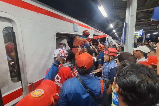Update Korban Kecelakaan KRL di Bekasi : 14 Orang Meninggal, 84 Luka-luka