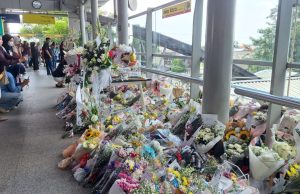 Stasiun Bekasi Timur Dipenuhi Bunga Belasungkawa, Ini Respon Dirut PT KAI
