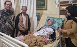 Terpental Masuk Lubang, Ini Kronologi Penyapu Jalan Tegal Danas Korban Tabrak Lari Pemotor
