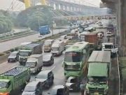 Perbaikan Aspal KM 27, Arus Tol Japek Padat dari Cakung hingga Cikarang Barat