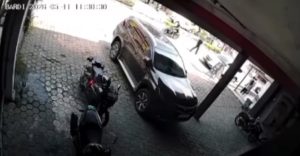 Modus Kempes Ban Kendaraan, Komplotan Maling Gasak Uang Ratusan Juta di Bekasi