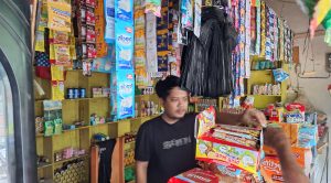 Daya Beli Masyarakat Melemah, Warung Madura di Bekasi Timur Rasakan Dampaknya