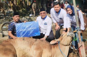 Tebar Syukur, PNM Bekasi Salurkan Hewan Kurban ke Warga