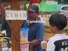 Dari YouTube Bisa Bahasa Inggris, Pedagang Ini Sekaligus Jadi Guru buat Anak Sekolah