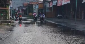 Ketua DPRD Kabupaten Bekasi Buka Suara Terkait Kondisi Jalan Raya Tarumajaya Becek
