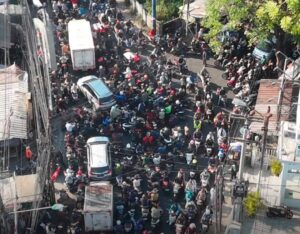 Menjaga Kewarasan di “Planet Bekasi”