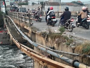 Legislator Minta Pemkab Bekasi Segera Tangani Jembatan CBL yang Rusak