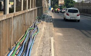Kabel Utilitas Makan Jalan Trotoar di Jalan Caman, DBMSDA Bakal Panggil Penyedia Layanan