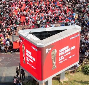 Pemkot Bekasi Gelar Nobar Final Piala Dunia Spanyol vs Argentina di Taman Stadion Patriot