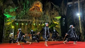 Agar Tidak “Mati Obor”, Disbudpora Bekasi Susun Program Pelestarian Tari Ujungan