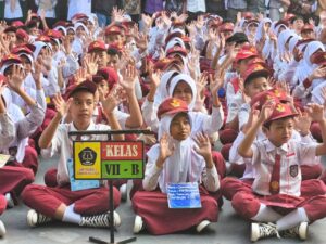 Sebanyak 77.600 Siswa Mulai Tahun Ajaran Baru, Disdik Kabupaten Bekasi Larang Perploncoan
