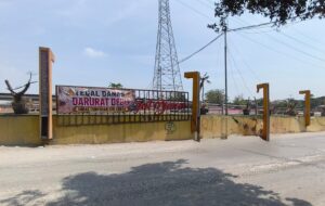 Atasi Debu Semen, DLH Turunkan Tim dan Siapkan Penyiraman Jalan Tegal Danas