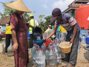 Dampak Kemarau, 37.972 Jiwa di 9 Kecamatan Kabupaten Bekasi Kekurangan Air