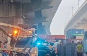 Ini Kronologi Kecelakaan Beruntun 4 Mobil di Tol Jakarta-Cikampek KM 26