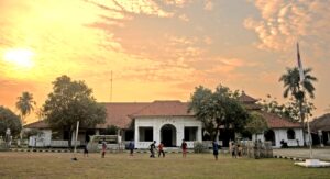 Rumah Gedong di Pebayuran, Jejak Kolonial hingga “Petilasan” Soekarno