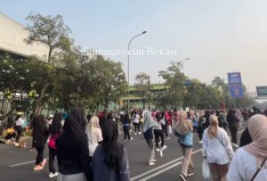 Cuaca Berawan di Bekasi, Warga Padati Area CFD dari Olahraga hingga Senam Santai
