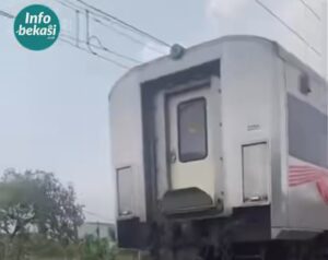Kereta Batavia Bermasalah di Bekasi Timur, KAI: Kendala pada Bagian Lokomotif