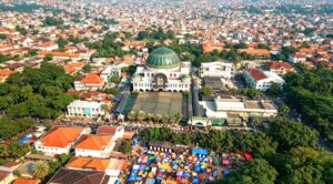 Dari Tanah Abang Hingga Sekitar Bekasi, Para PKL Cari Berkah di Maulid Jumalang
