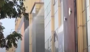 Kebakaran Ruko Depan Mall GGP Galaxy, Api Berhasil “Dijinakan” Tim Damkar