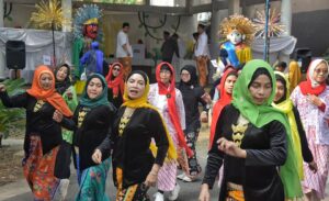 Pencoblosan Pilkades Bekasi: TPS di Lambangsari Ada Ondel‑ondel dan Tari Betawi