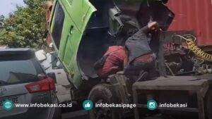 2 Kali dalam Sehari, Truk Jadi Biang Kerok Kemacetan Bekasi
