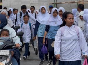 PJJ Berakhir, Pelajar SD dan SMP di Bekasi Kembali Belajar Tatap Muka