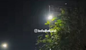 Lampu PJU di Jalan Ahmad Yani Bekasi “Kedap-Kedip” Seperti Disko