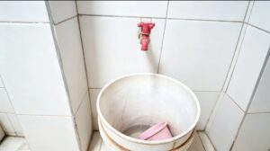 Pasokan Air Belum Pulih Usai Perbaikan, Warga Kaliabang Kekurangan Air Bersih