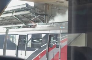 KAI: KRL Cikarang Berasap Akibat Ada Sampah Terbang Dekat Pantograf