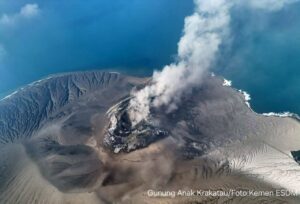 Siklus Abadi Krakatau: Dari Katastrofa 1883 Hingga Fase Anak Krakatau Kini