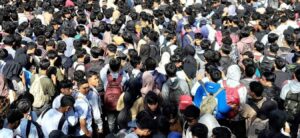UU Pelindungan Ketenagakerjaan Disahkan, Menahan Ijazah Karyawan Kini Dilarang